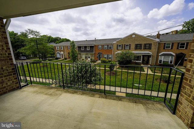 7950 LAKECREST DR, Greenbelt, MD 20770