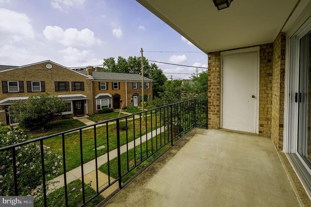 7950 LAKECREST DR, Greenbelt, MD 20770