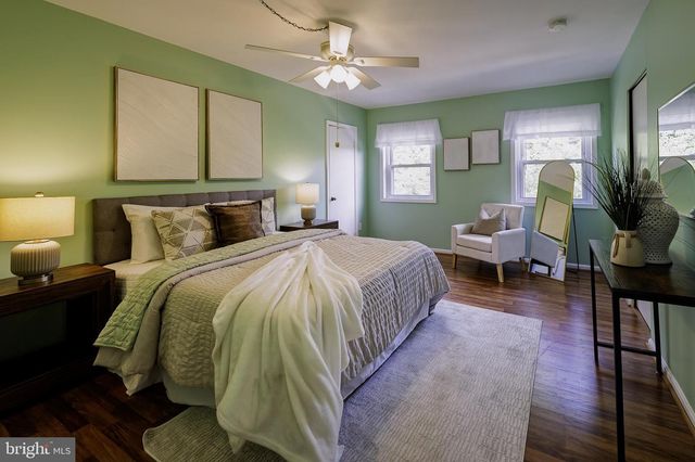 7950 LAKECREST DR, Greenbelt, MD 20770