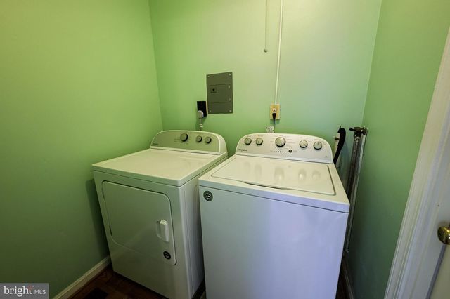 7950 LAKECREST DR, Greenbelt, MD 20770
