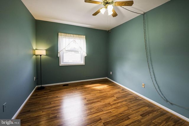 7950 LAKECREST DR, Greenbelt, MD 20770