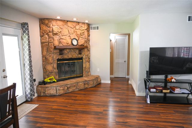 1352 Simpson Drive, Hurst, TX 76053