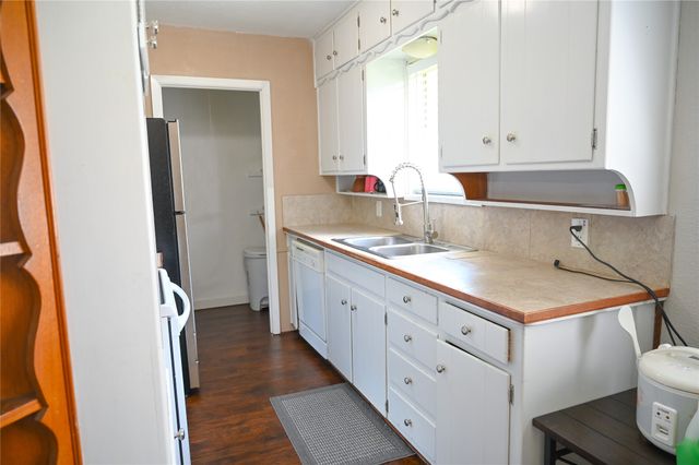 1352 Simpson Drive, Hurst, TX 76053