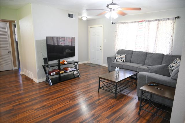 1352 Simpson Drive, Hurst, TX 76053