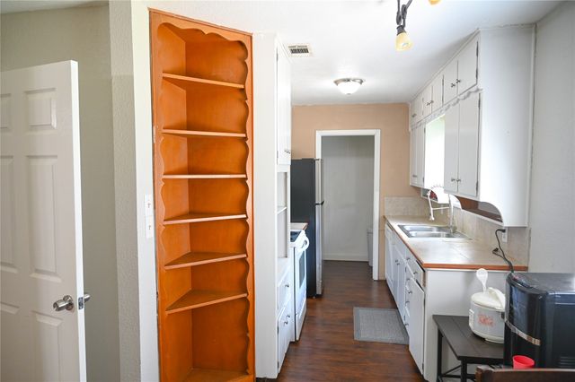 1352 Simpson Drive, Hurst, TX 76053