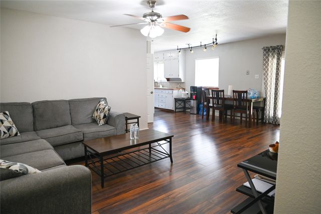 1352 Simpson Drive, Hurst, TX 76053