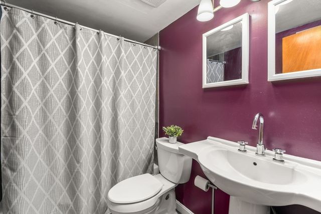 10 Williams St 45, Watertown, MA 02472