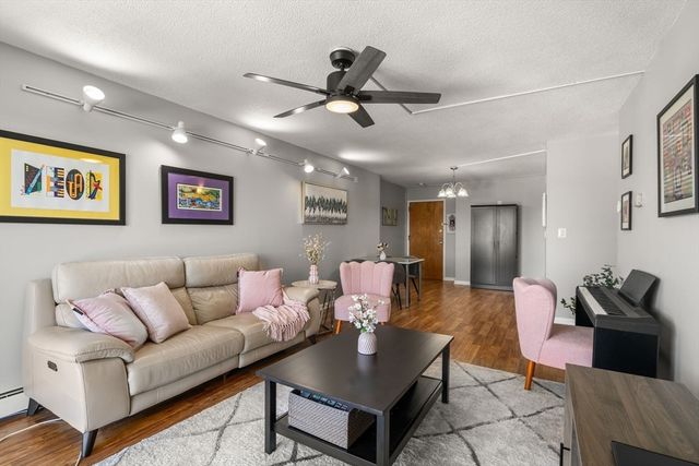 10 Williams St 45, Watertown, MA 02472