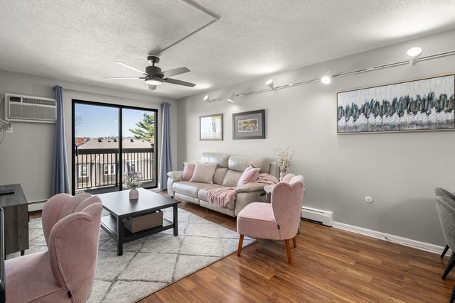 10 Williams St 45, Watertown, MA 02472