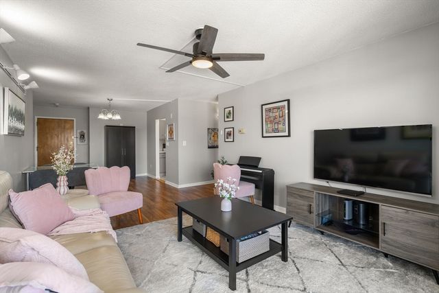 10 Williams St 45, Watertown, MA 02472