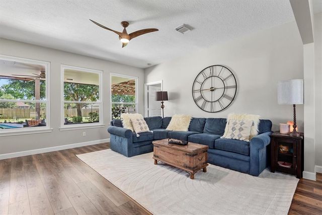 7034 Robin Meadow Street, Pearland, TX 77581