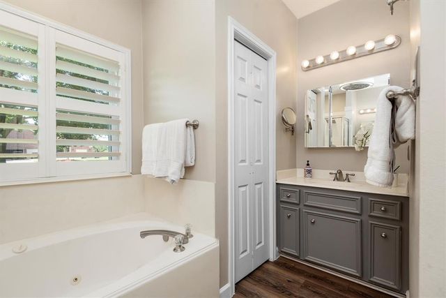 7034 Robin Meadow Street, Pearland, TX 77581