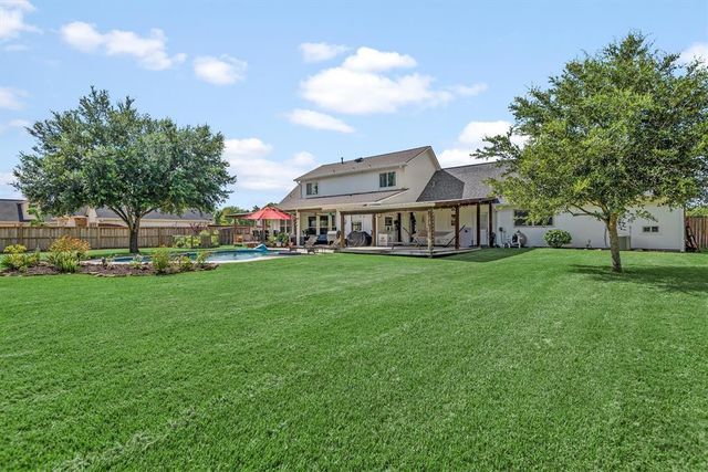 7034 Robin Meadow Street, Pearland, TX 77581
