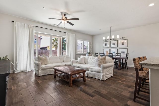 6635 W Kadota Avenue, Fresno, CA 93723