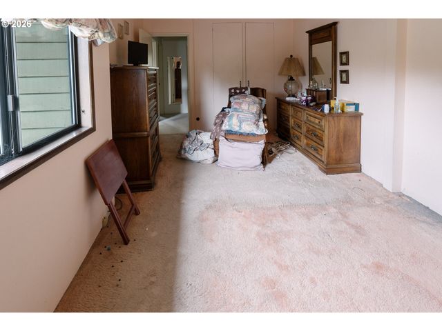 2833 Ne 89TH Ave, Portland, OR 97035