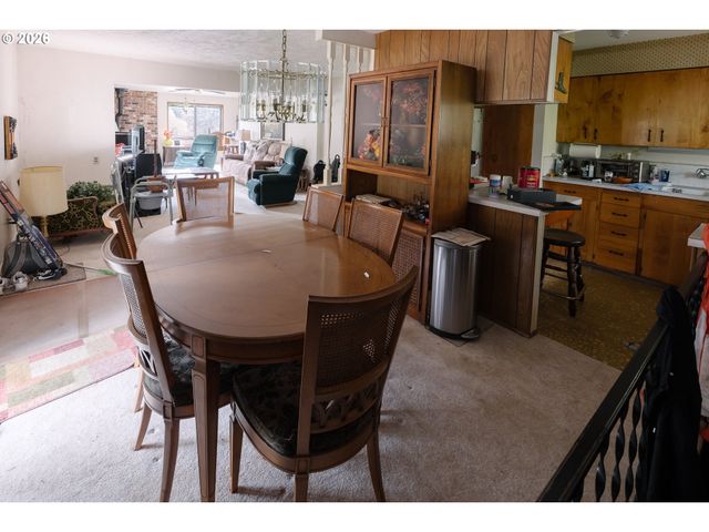 2833 Ne 89TH Ave, Portland, OR 97035