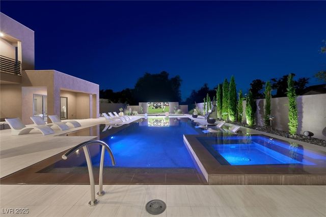 3740 Caesars Circle, Las Vegas, NV 89120