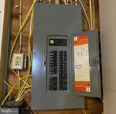 14104 LOUISE DR SW, Cresaptown, MD 21502