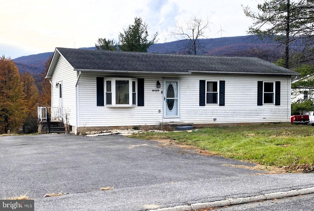 14104 LOUISE DR SW, Cresaptown, MD 21502