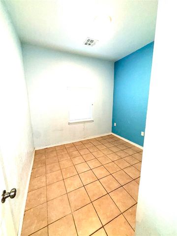 2919 NW Euclid Ave, Lawton, OK 73538