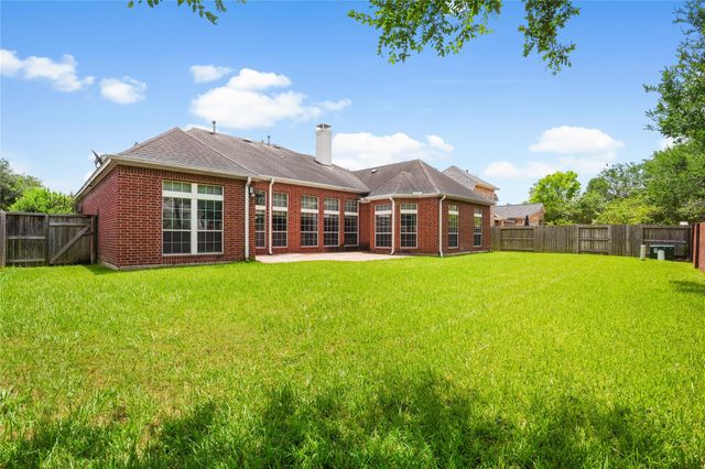 2227 Greenhaven Drive, Sugar Land, TX 77479