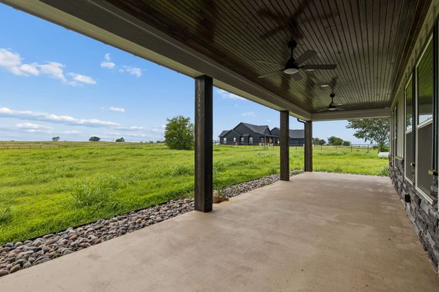 835 Club Lake Road, Whitesboro, TX 76273