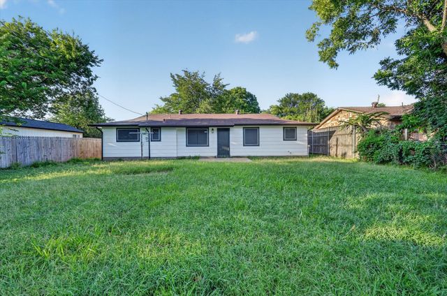 4325 Richard Street, Forest Hill, TX 76119