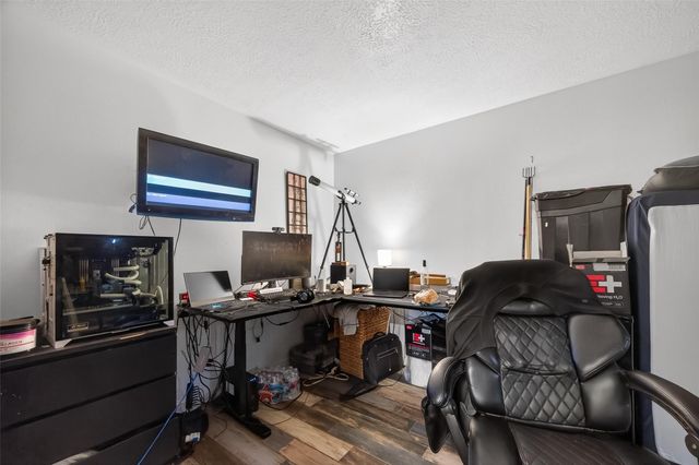 606 Oak Hill Drive, Kemah, TX 77565