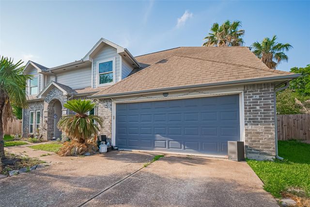 606 Oak Hill Drive, Kemah, TX 77565