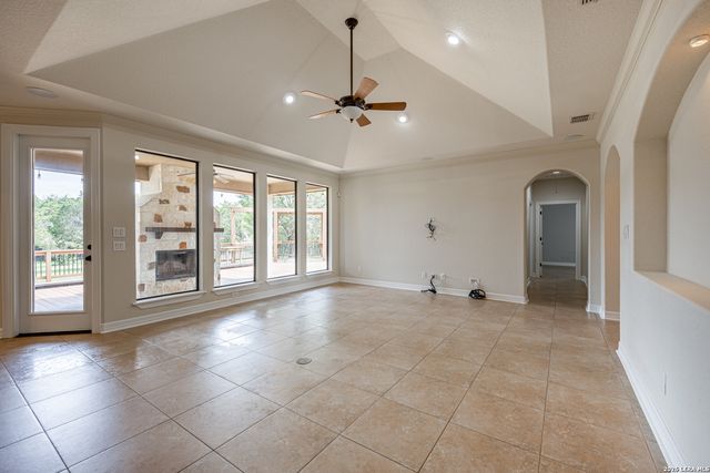 10406 Rinderfarm, New Braunfels, TX 78132