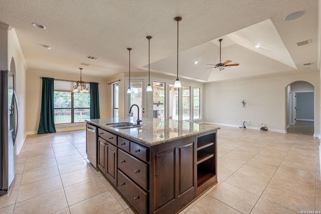 10406 Rinderfarm, New Braunfels, TX 78132