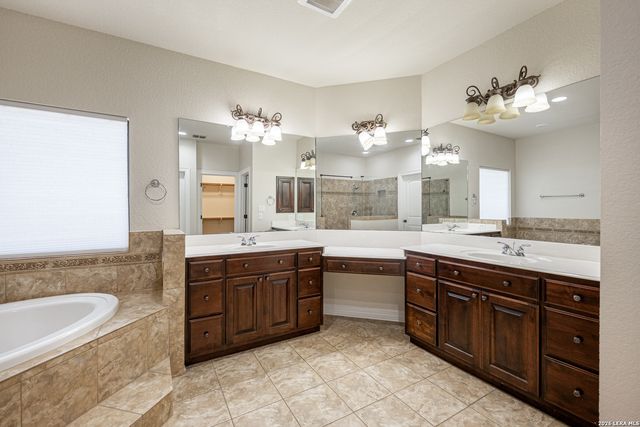 10406 Rinderfarm, New Braunfels, TX 78132