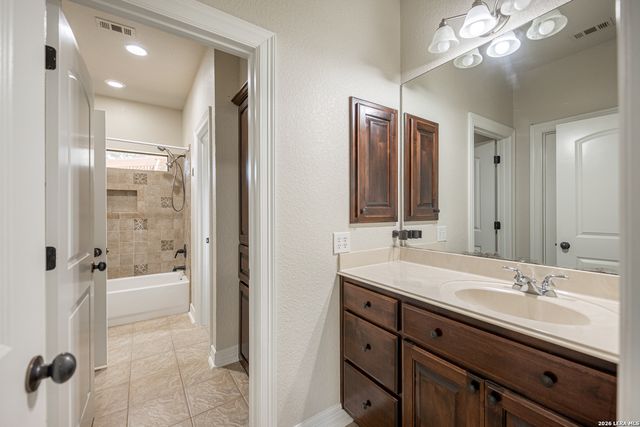 10406 Rinderfarm, New Braunfels, TX 78132