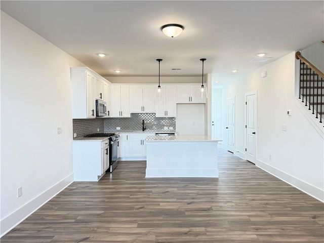 1563 Driggs NW Drive, Atlanta, GA 30318