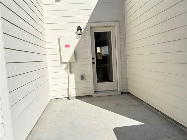 1563 Driggs NW Drive, Atlanta, GA 30318