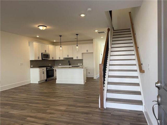 1563 Driggs NW Drive, Atlanta, GA 30318