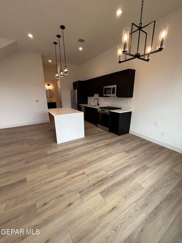 201 DESERT PASS Street, 7, El Paso, TX 79912