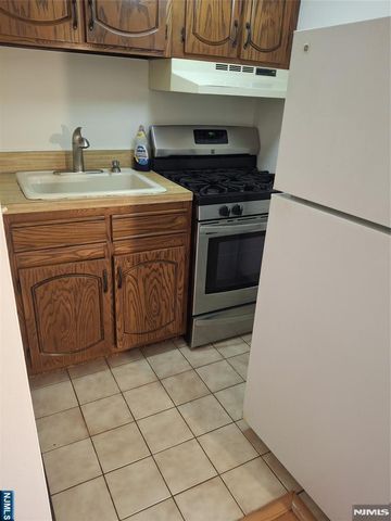 230 13th Street, Palisades Park, NJ 07650