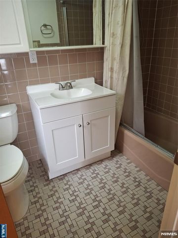 230 13th Street, Palisades Park, NJ 07650