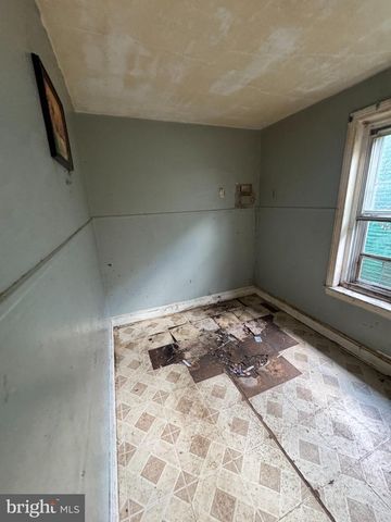 4656 LESHER ST, Philadelphia, PA 19124