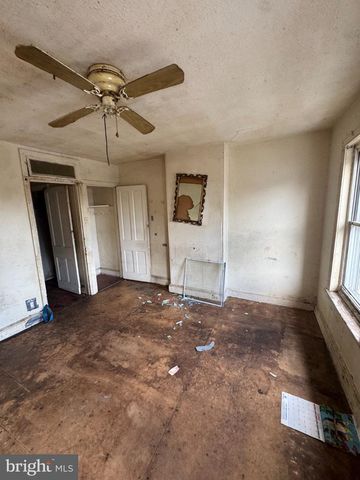 4656 LESHER ST, Philadelphia, PA 19124