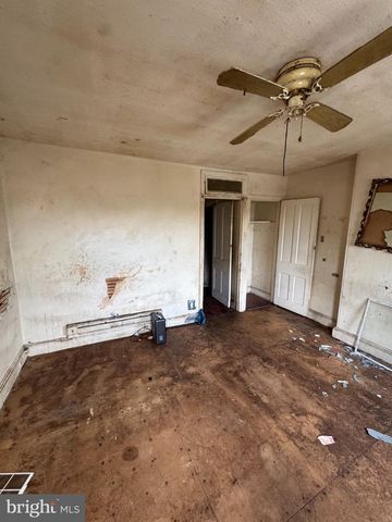 4656 LESHER ST, Philadelphia, PA 19124