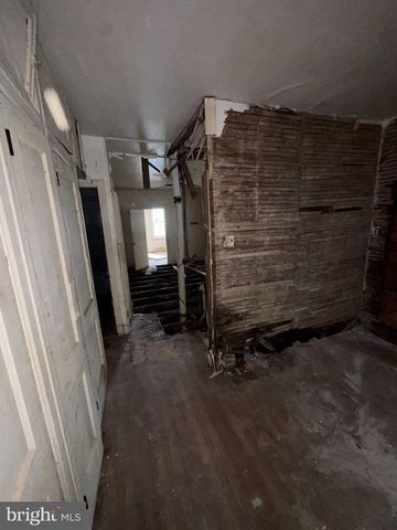 4656 LESHER ST, Philadelphia, PA 19124