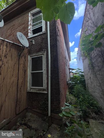 4656 LESHER ST, Philadelphia, PA 19124