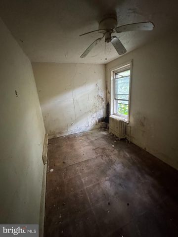 4656 LESHER ST, Philadelphia, PA 19124