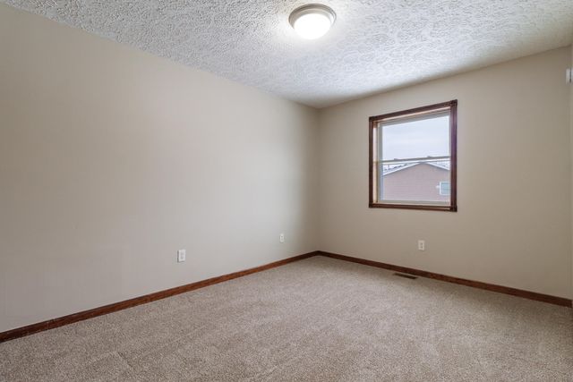 7800 Eider Avenue, Hobart, IN 46342