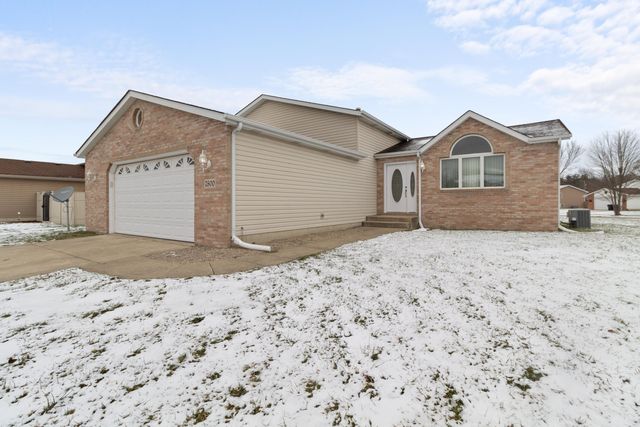 7800 Eider Avenue, Hobart, IN 46342