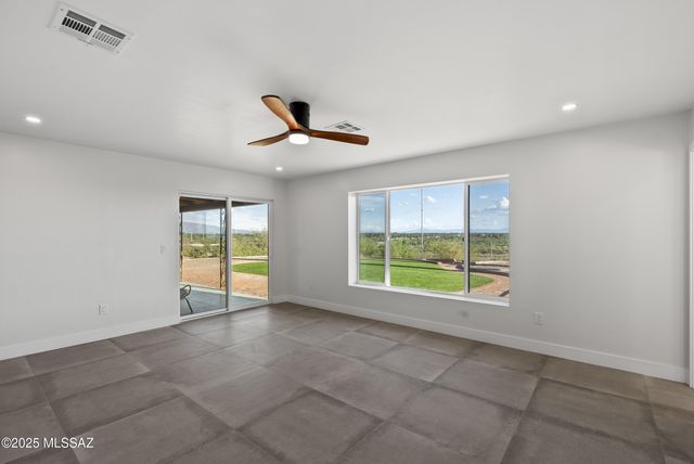 5240 E River House Road, Tucson, AZ 85718