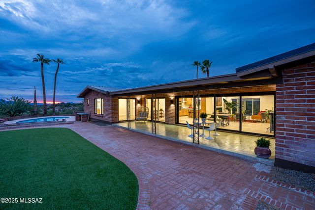 5240 E River House Road, Tucson, AZ 85718