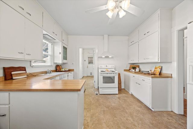 1527 47th St, Sacramento, CA 95819